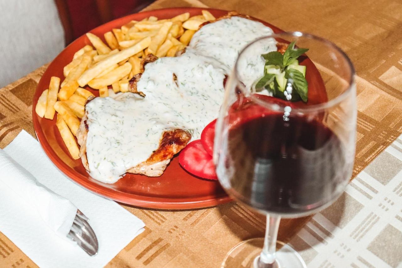 Restoran & Motel Manjez Bijelo Polje Eksteriør billede